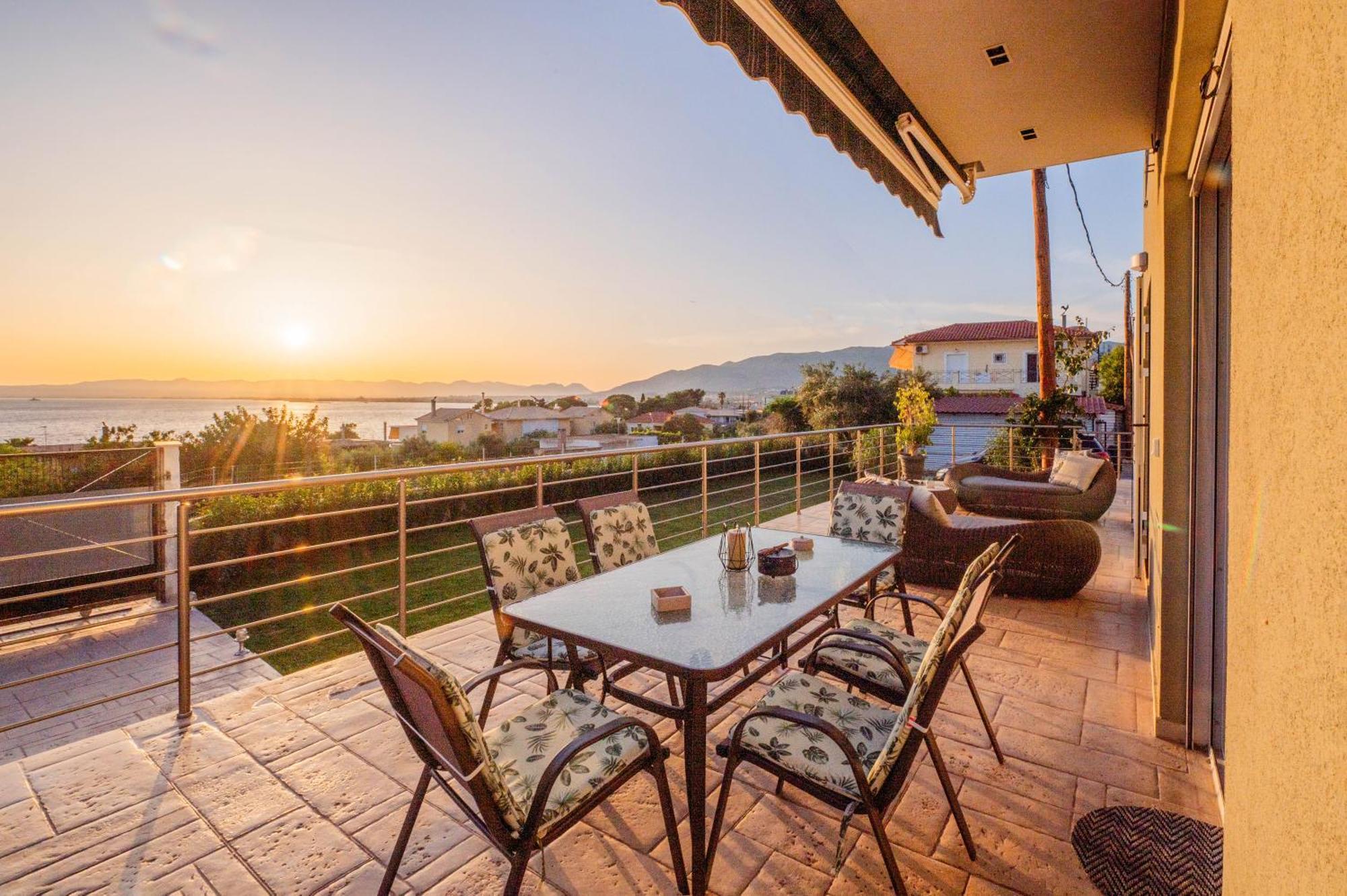 Thea Seaview Luxury Living Villa กาลามาตา ภายนอก รูปภาพ