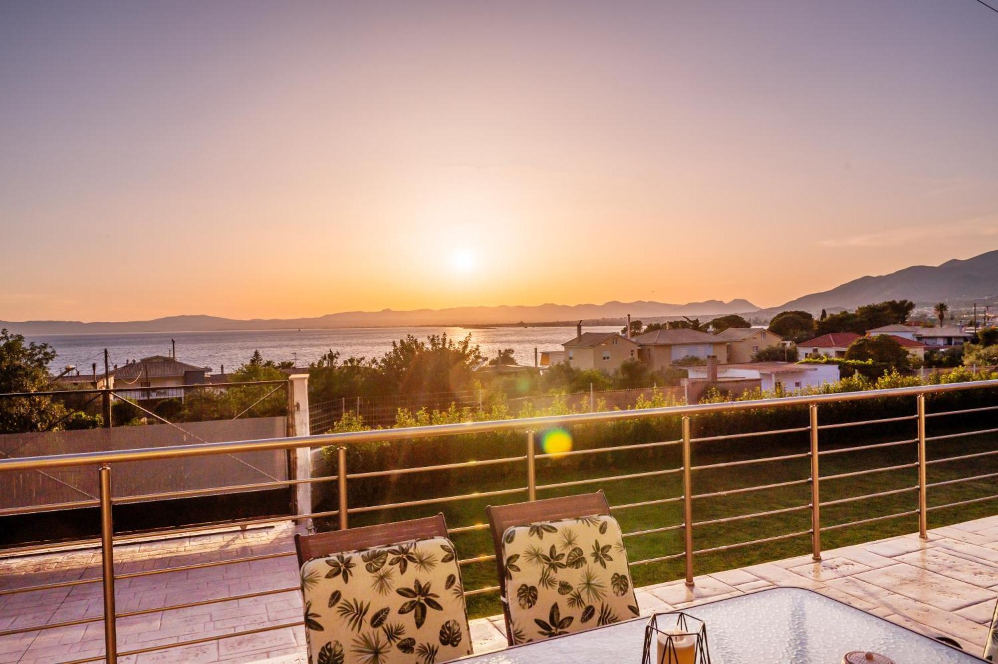 Thea Seaview Luxury Living Villa กาลามาตา ภายนอก รูปภาพ
