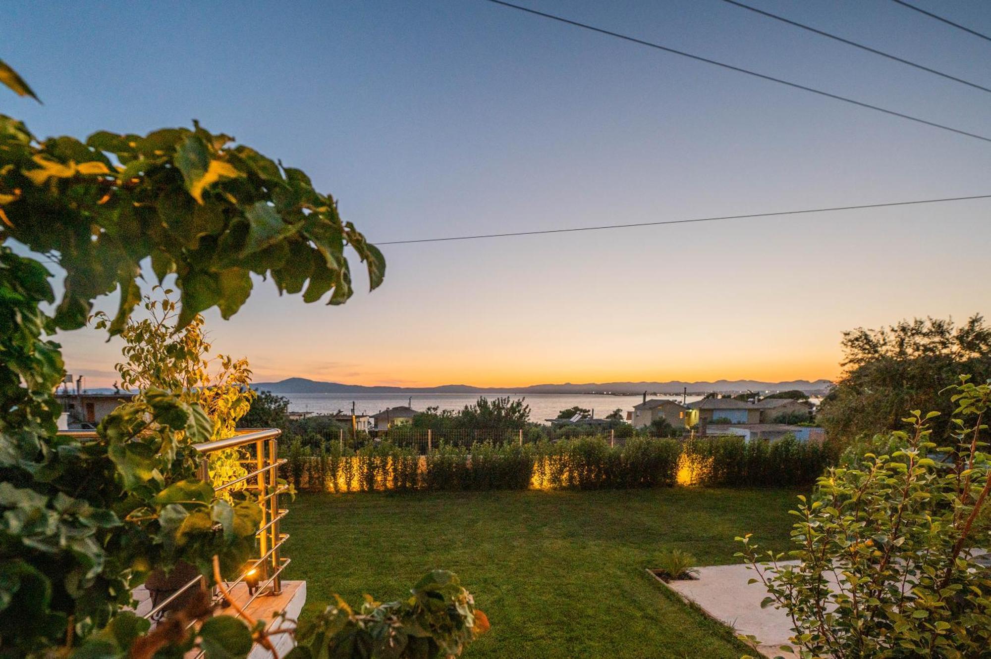 Thea Seaview Luxury Living Villa กาลามาตา ภายนอก รูปภาพ