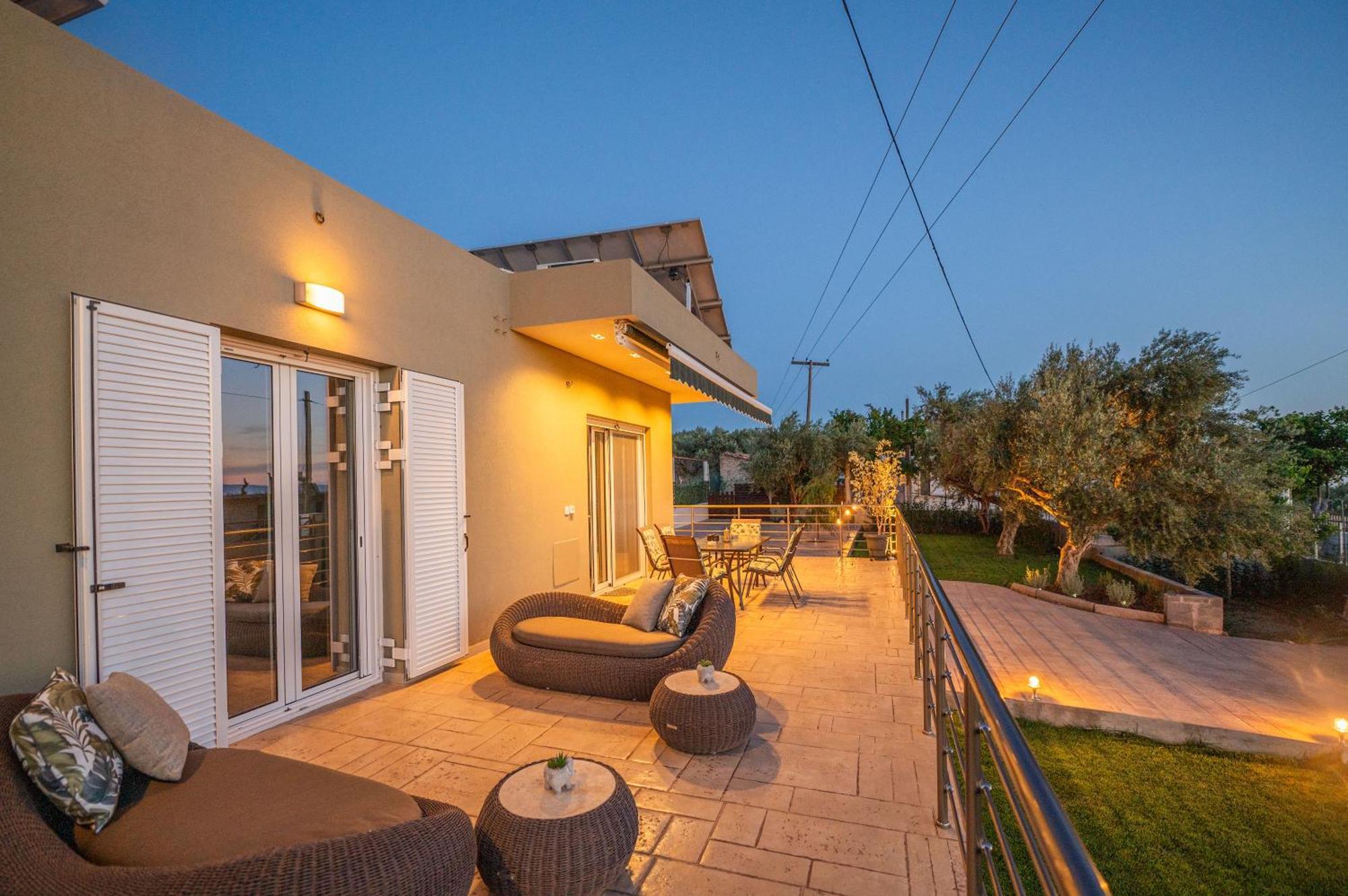 Thea Seaview Luxury Living Villa กาลามาตา ภายนอก รูปภาพ